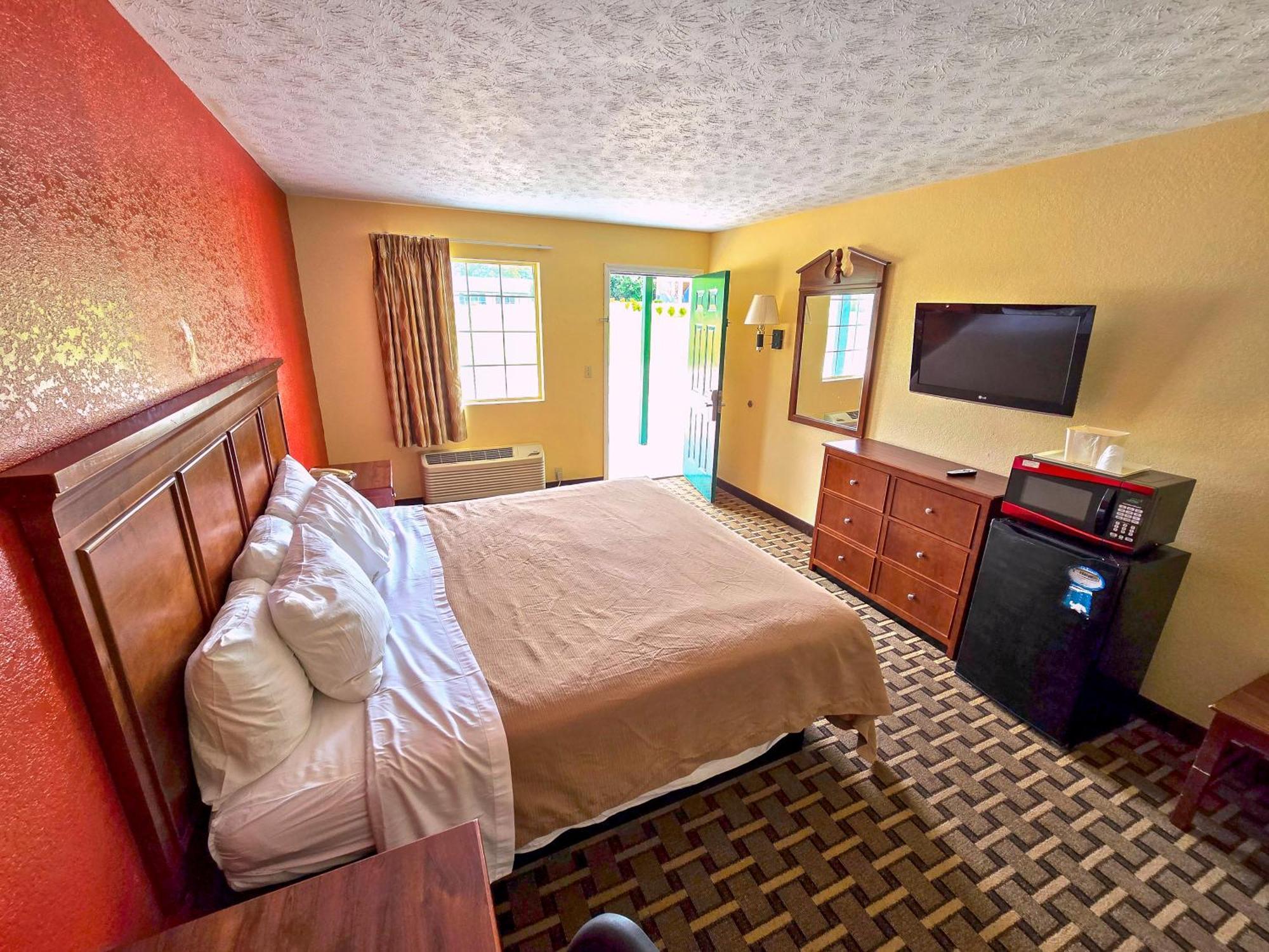 Garden Inn And Suites Near Callaway Gardens Pine Mountain מראה חיצוני תמונה