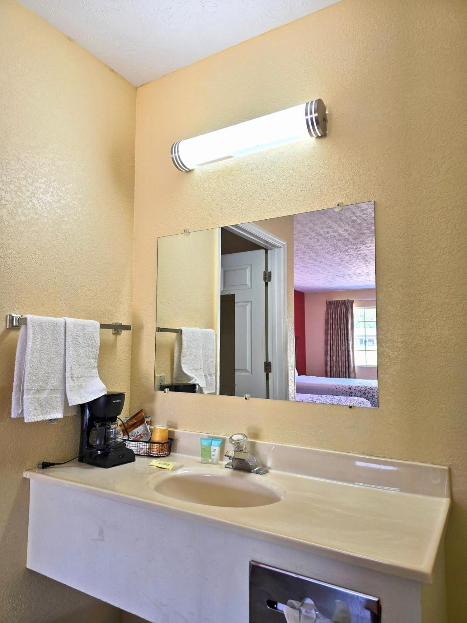 Garden Inn And Suites Near Callaway Gardens Pine Mountain מראה חיצוני תמונה