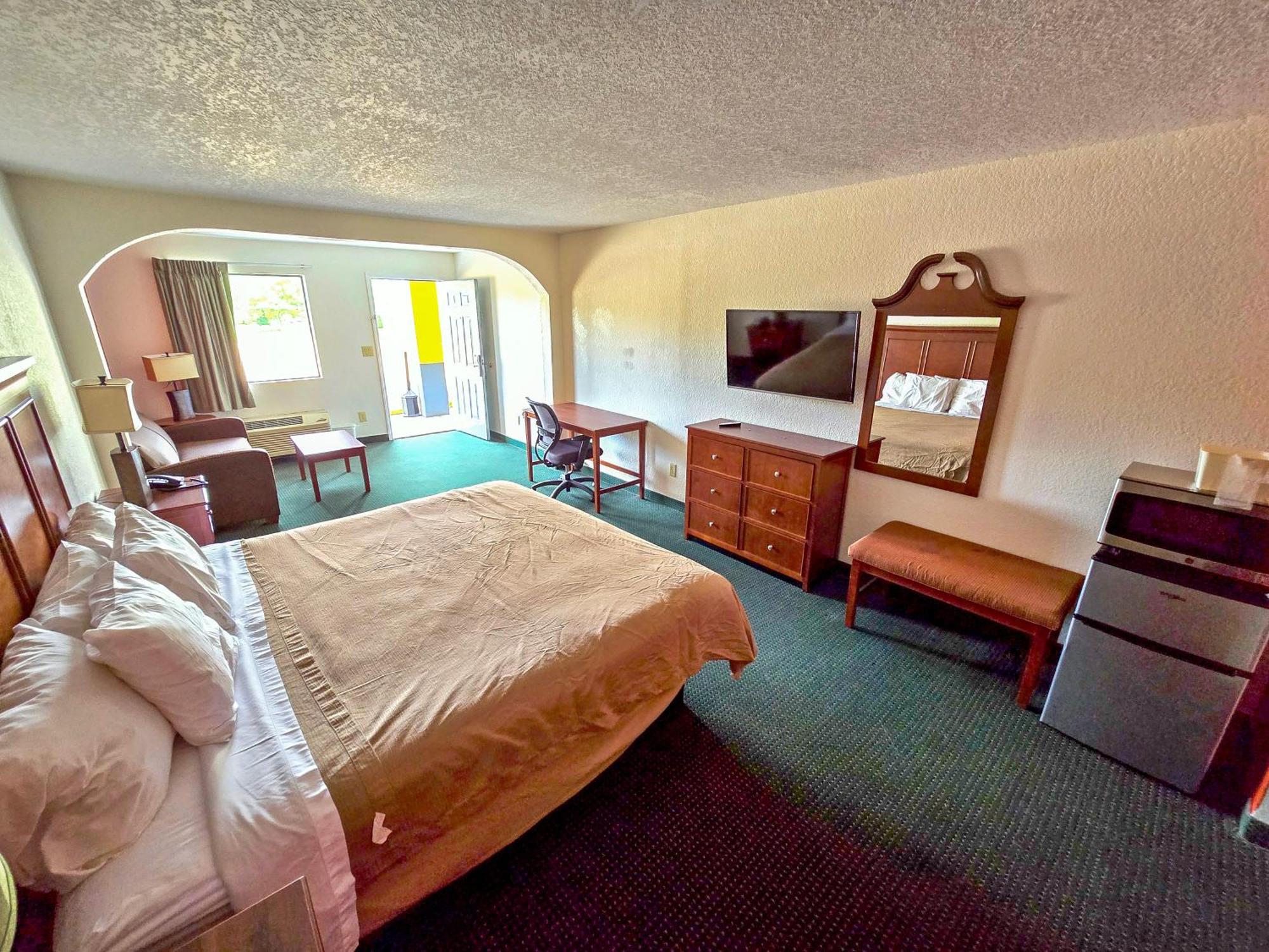 Garden Inn And Suites Near Callaway Gardens Pine Mountain מראה חיצוני תמונה